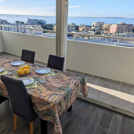 Beautiful Rooftop With Terrace And Sea View. אנטיב